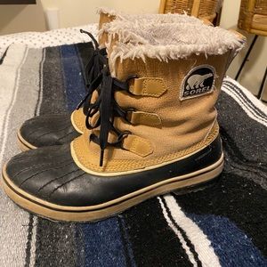 Gently used sorry winter boots